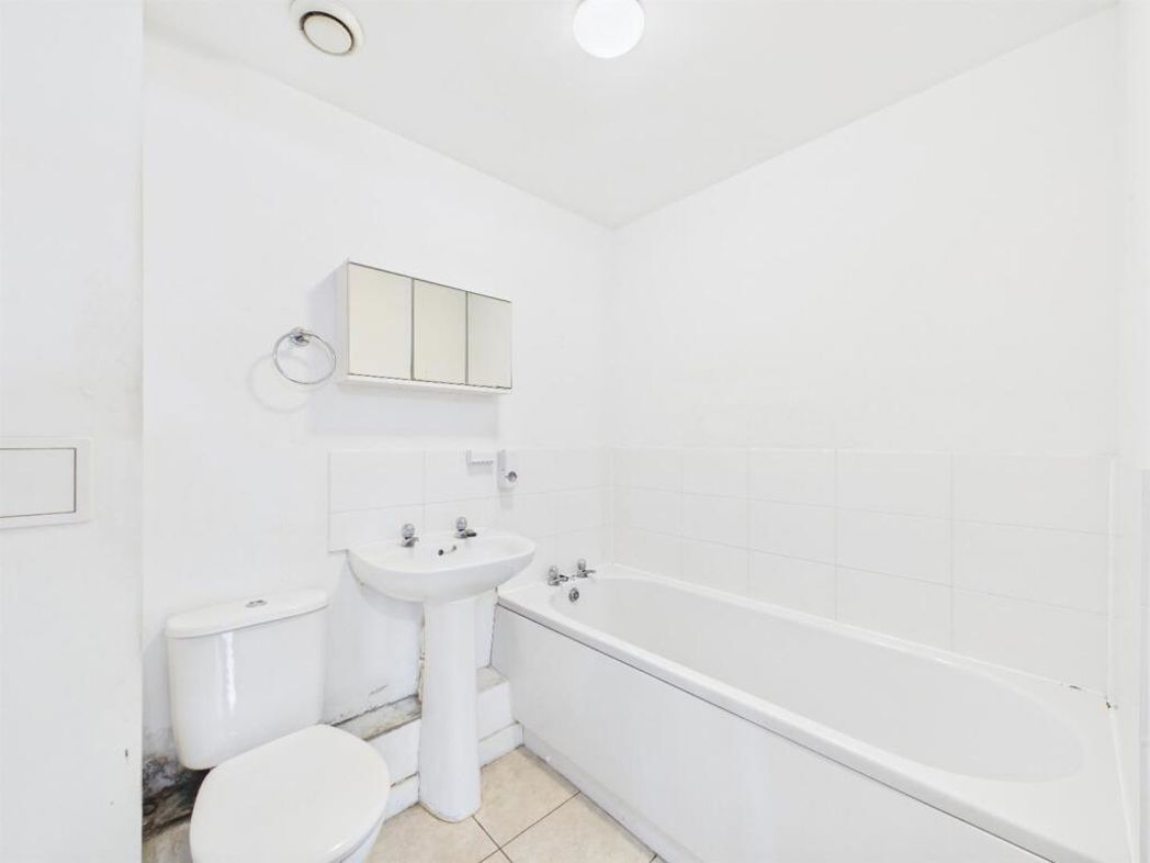 Property image 6 of 12