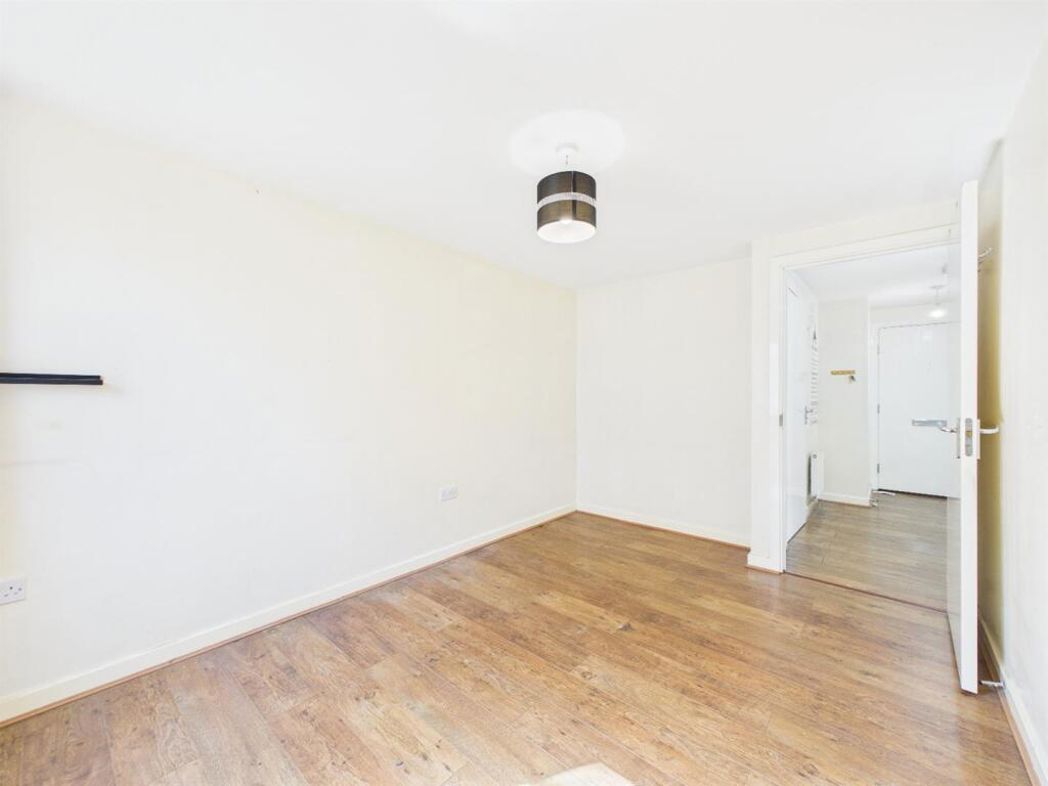 Property image 7 of 12
