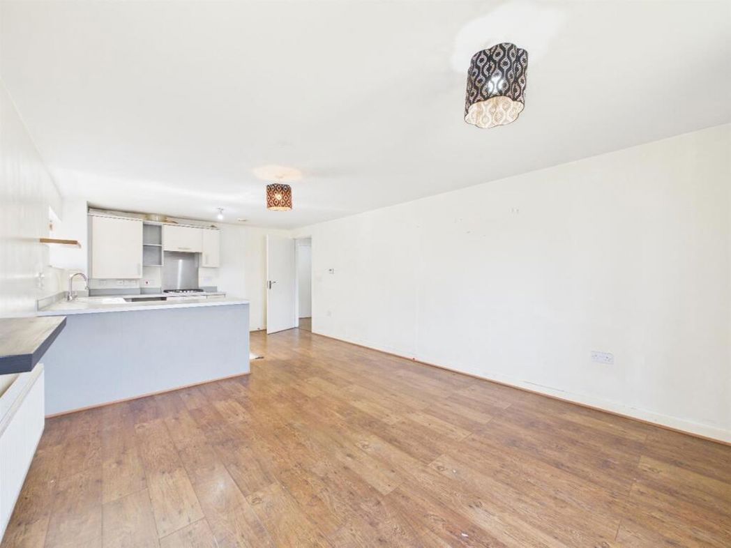 Property image 11 of 12