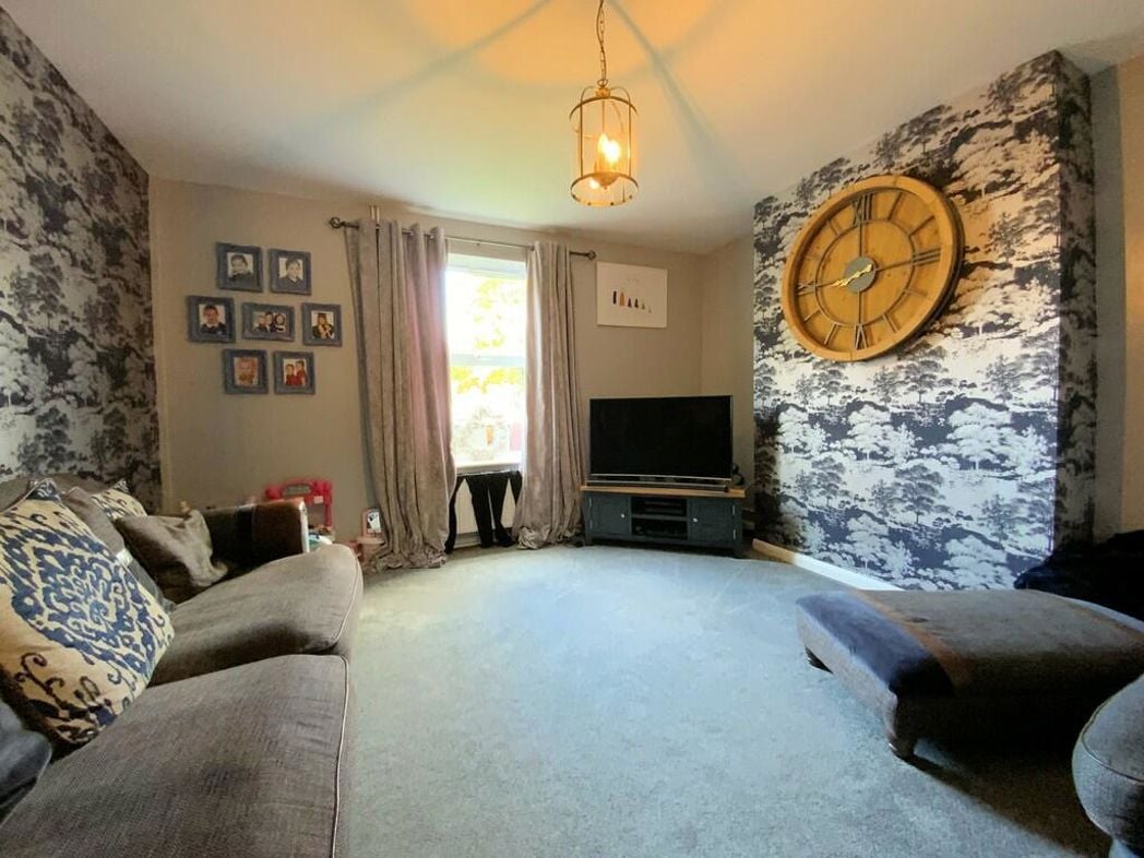 Property image 3 of 9