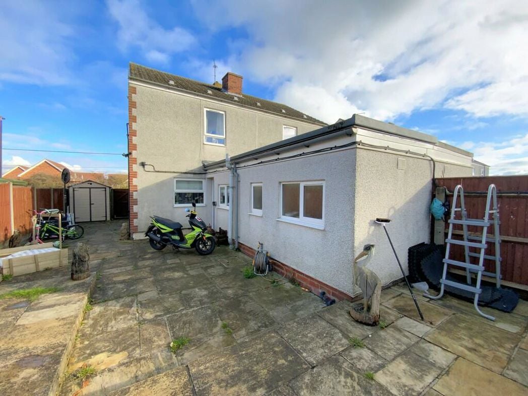 Property image 5 of 9