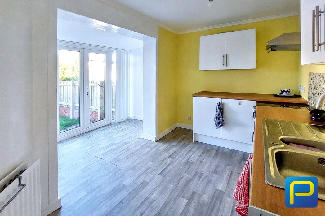 Kitchen/Dining Area