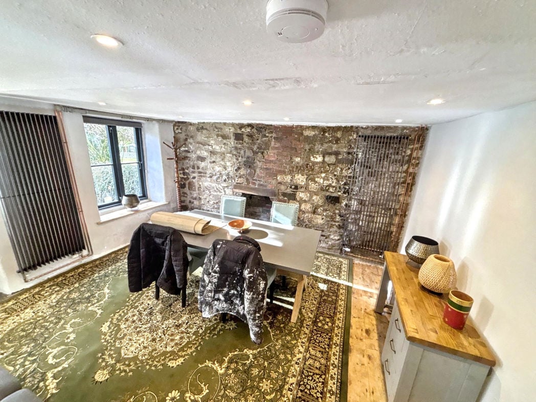 Property image 6 of 21