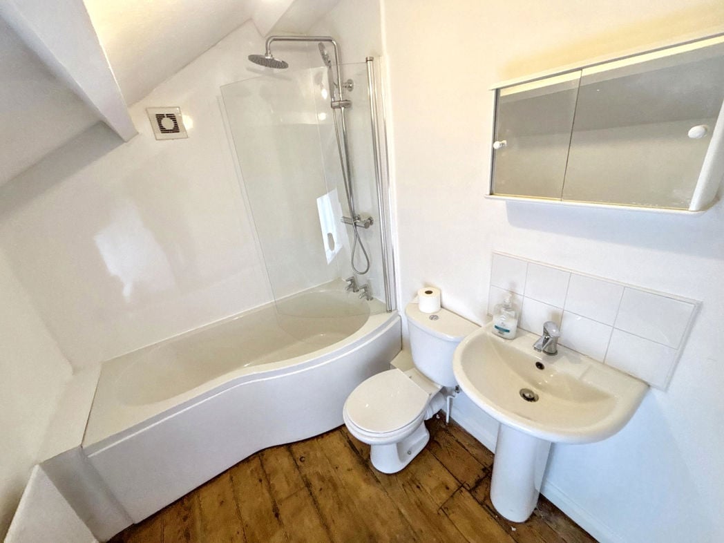 Property image 15 of 21