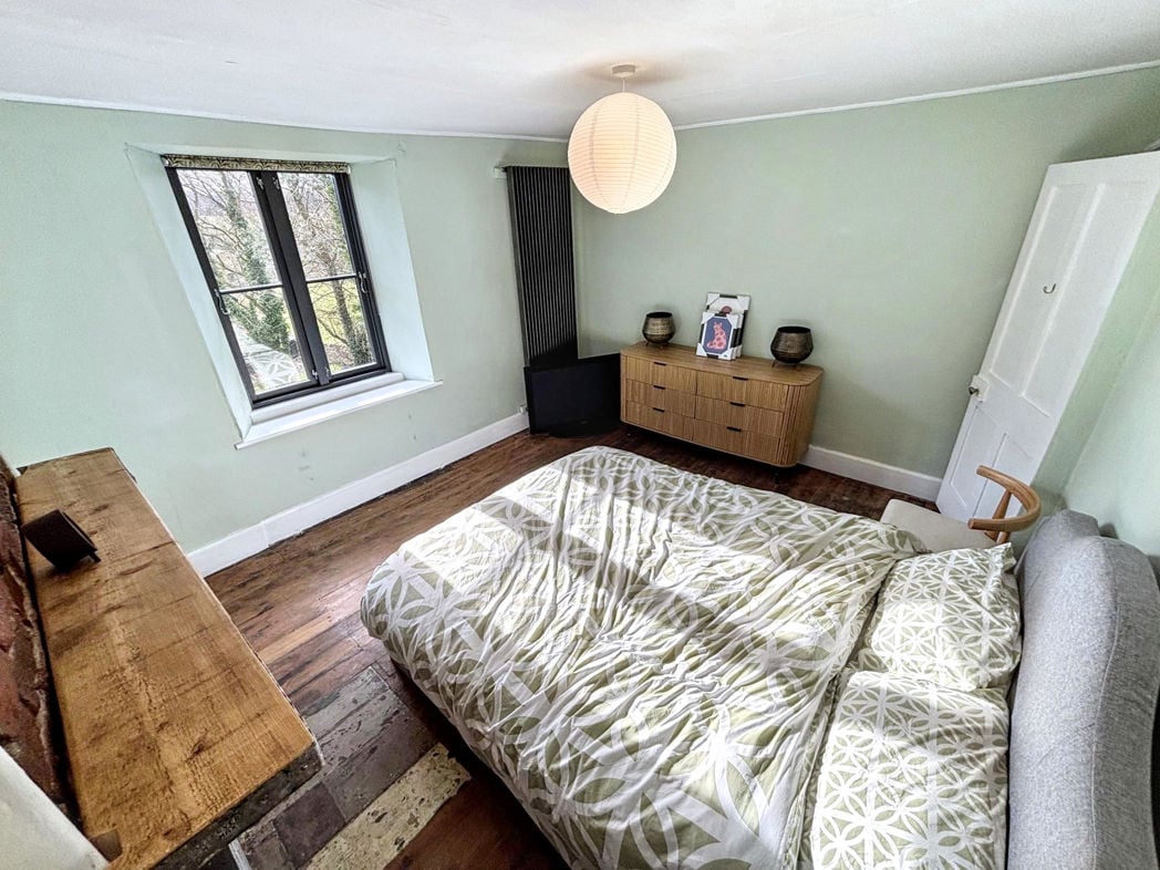 Property image 11 of 21