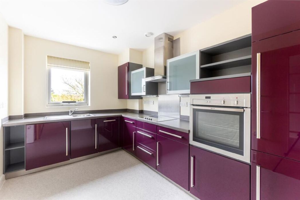 217 Margaret Court, Stratford-upon-Avon, Warwickshire, CV37 7AY