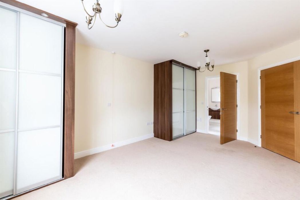 217 Margaret Court, Stratford-upon-Avon, Warwickshire, CV37 7AY