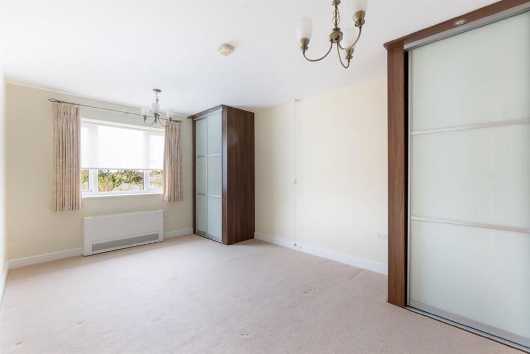 217 Margaret Court, Stratford-upon-Avon, Warwickshire, CV37 7AY