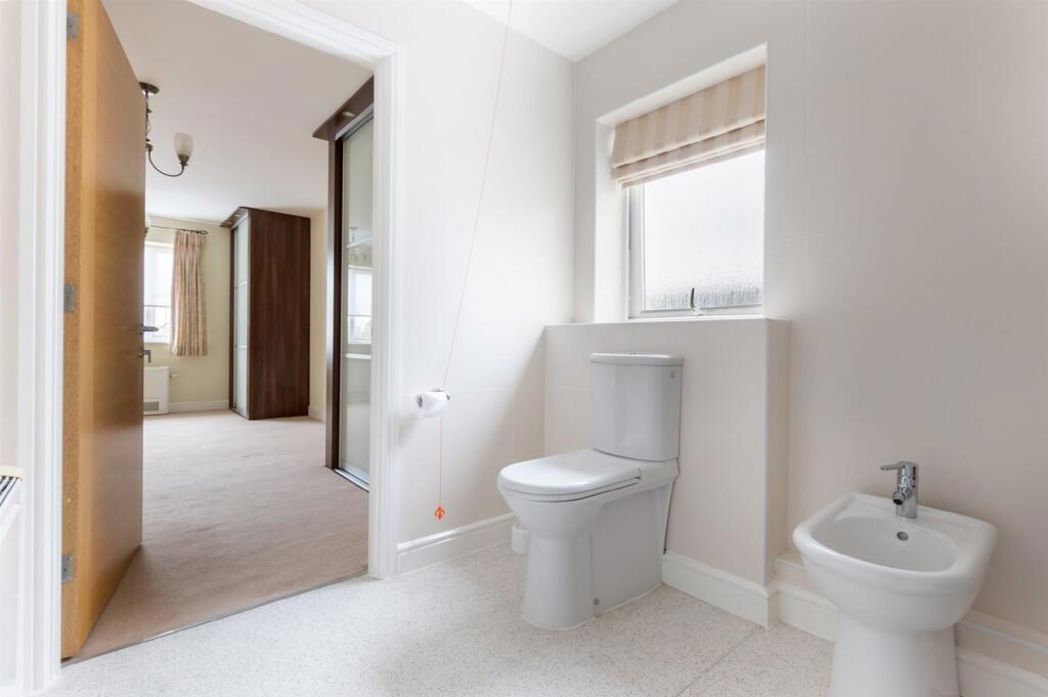 217 Margaret Court, Stratford-upon-Avon, Warwickshire, CV37 7AY