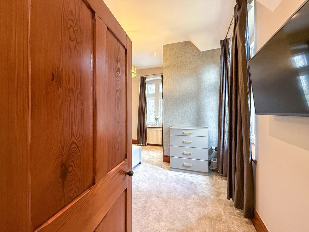 Property image 21 of 40