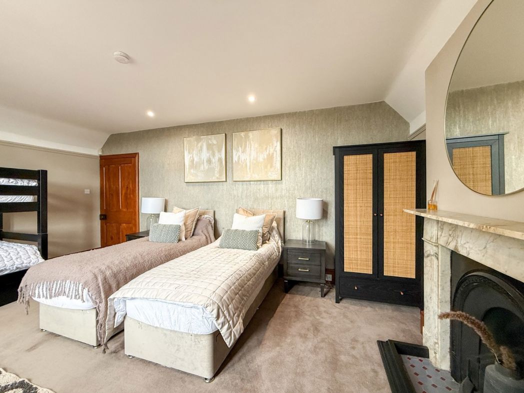 Property image 31 of 40