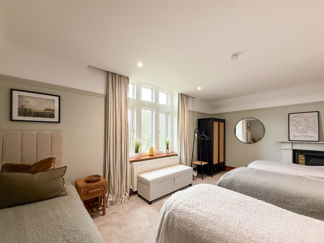 Property image 33 of 40