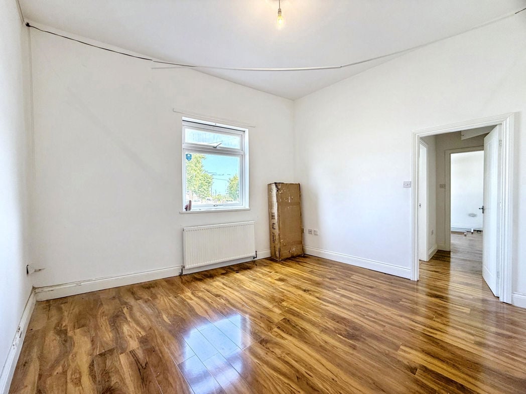 Property image 7 of 11