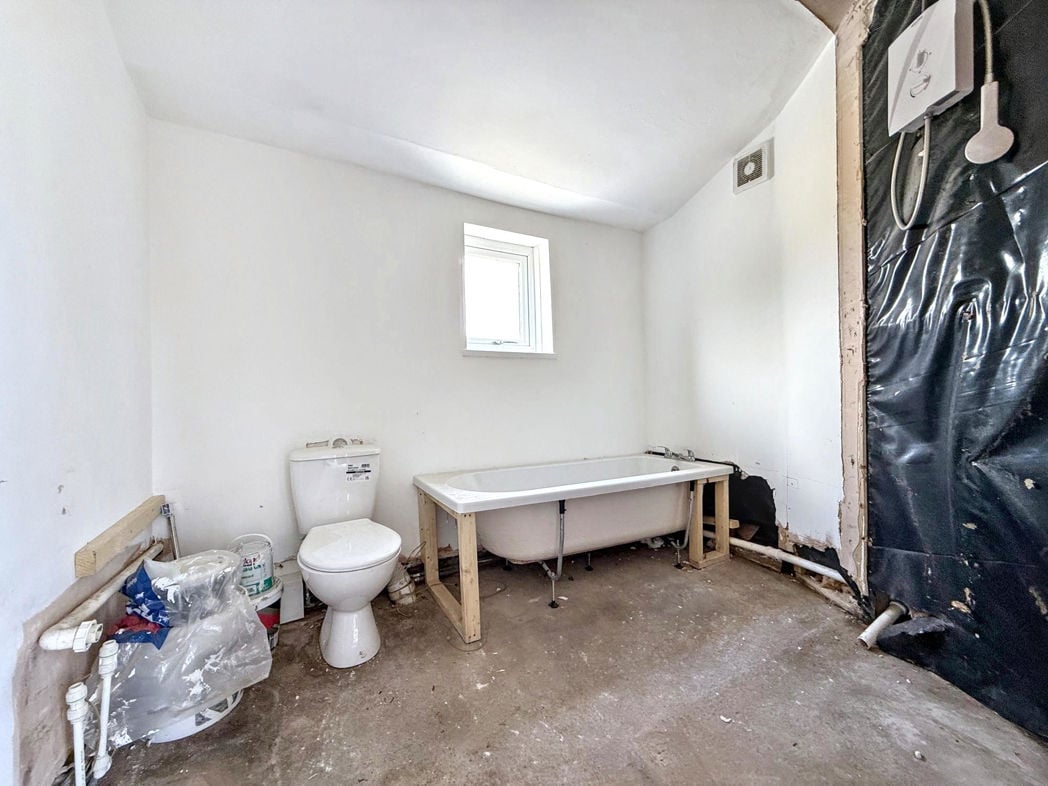 Property image 11 of 11