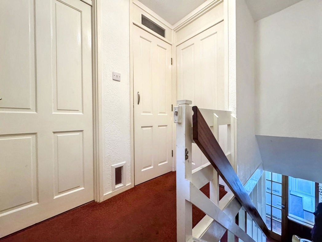 Property image 12 of 23