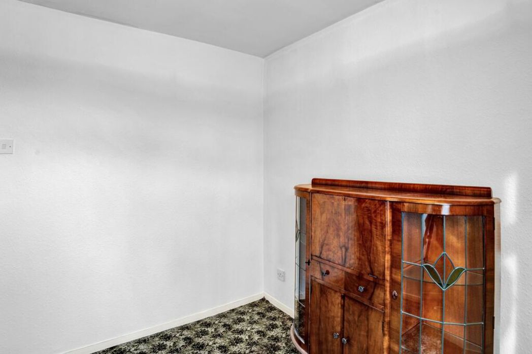 Property image 6 of 19