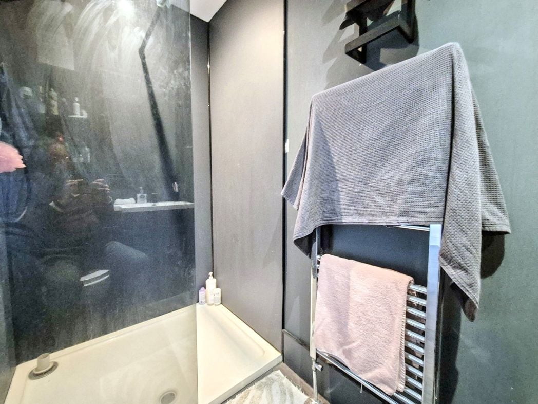 Property image 21 of 28