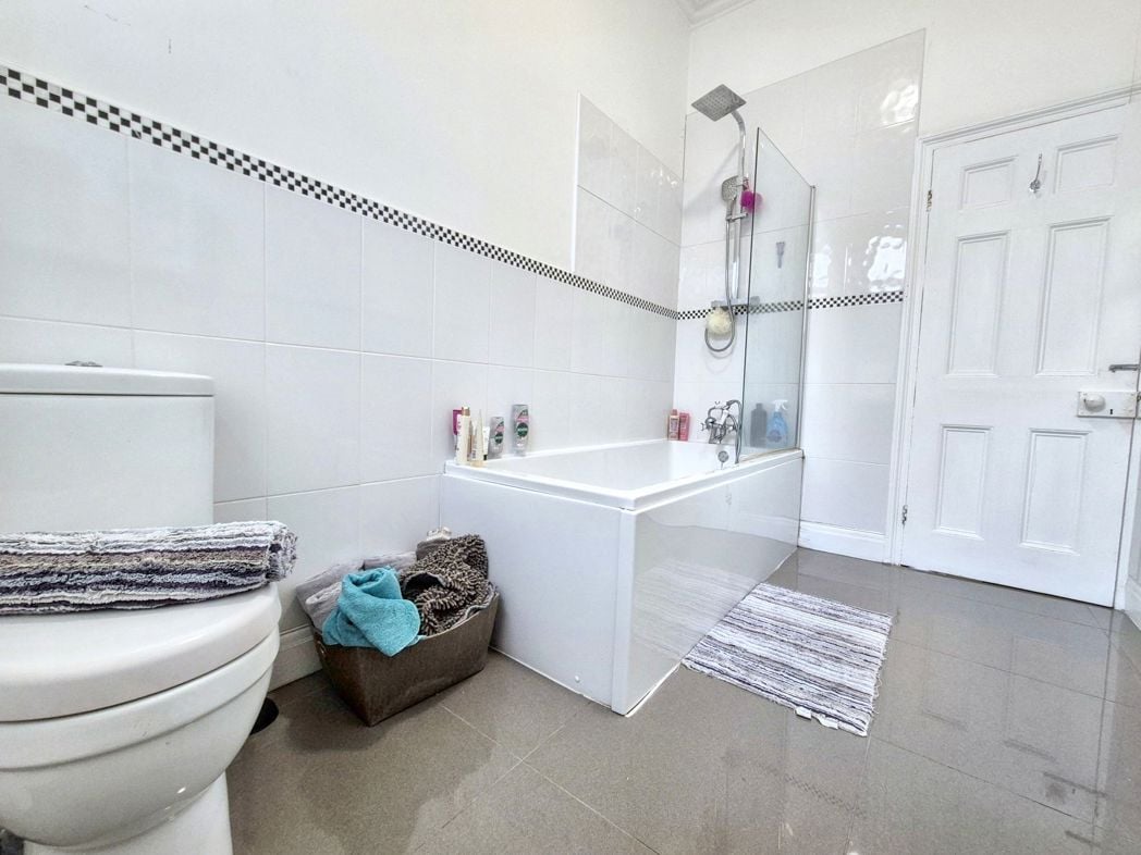 Property image 23 of 28