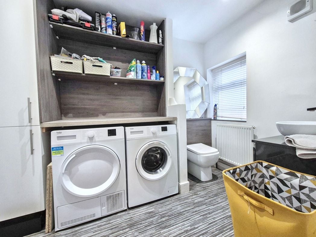 Property image 14 of 28