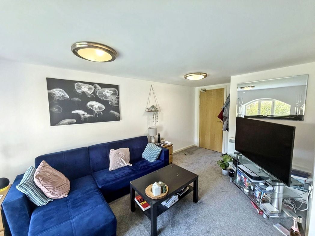 Property image 2 of 11