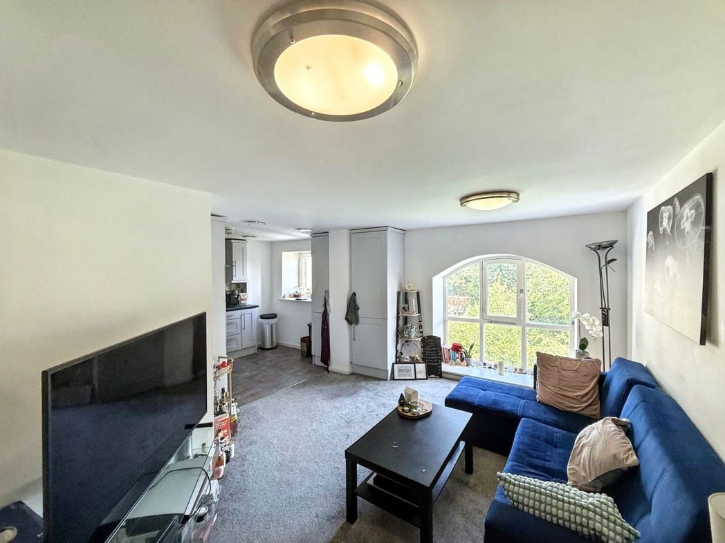 Property image 3 of 11