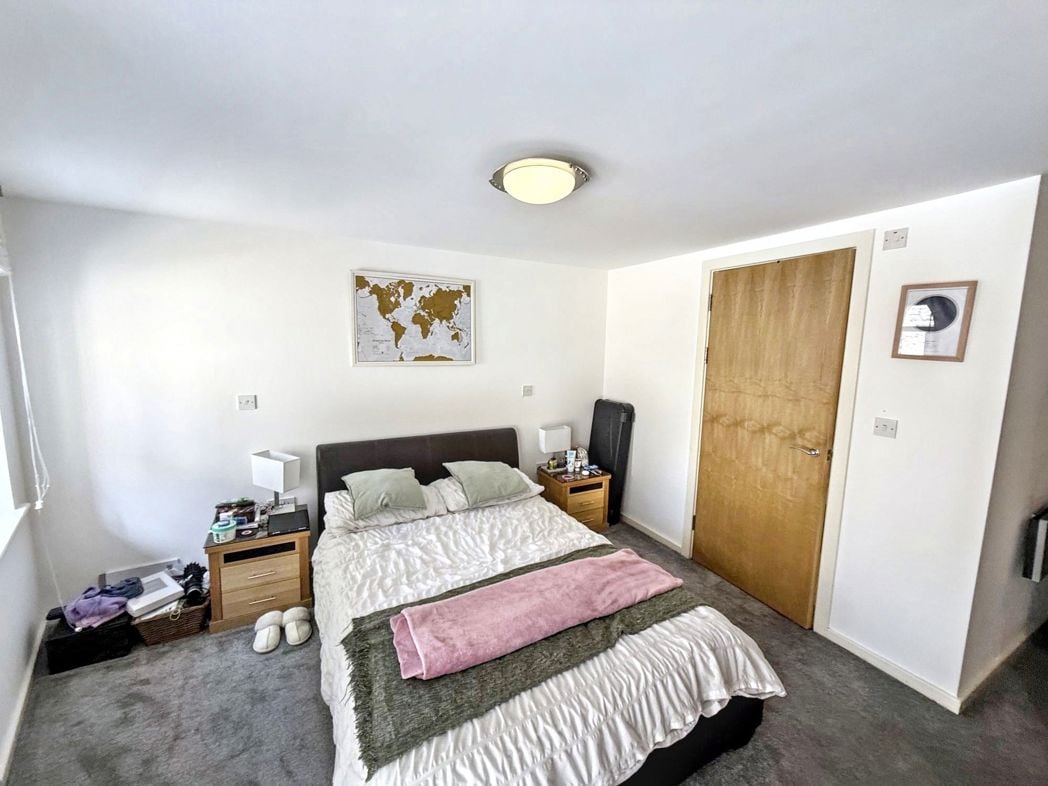 Property image 7 of 11