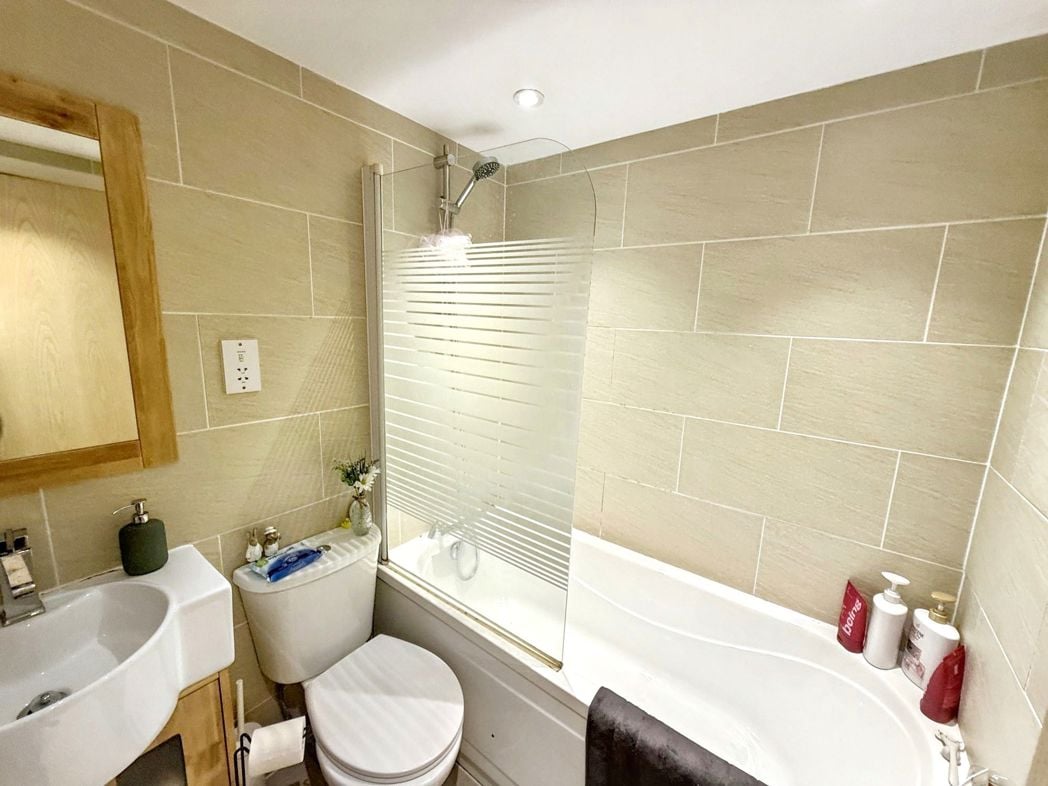 Property image 11 of 11