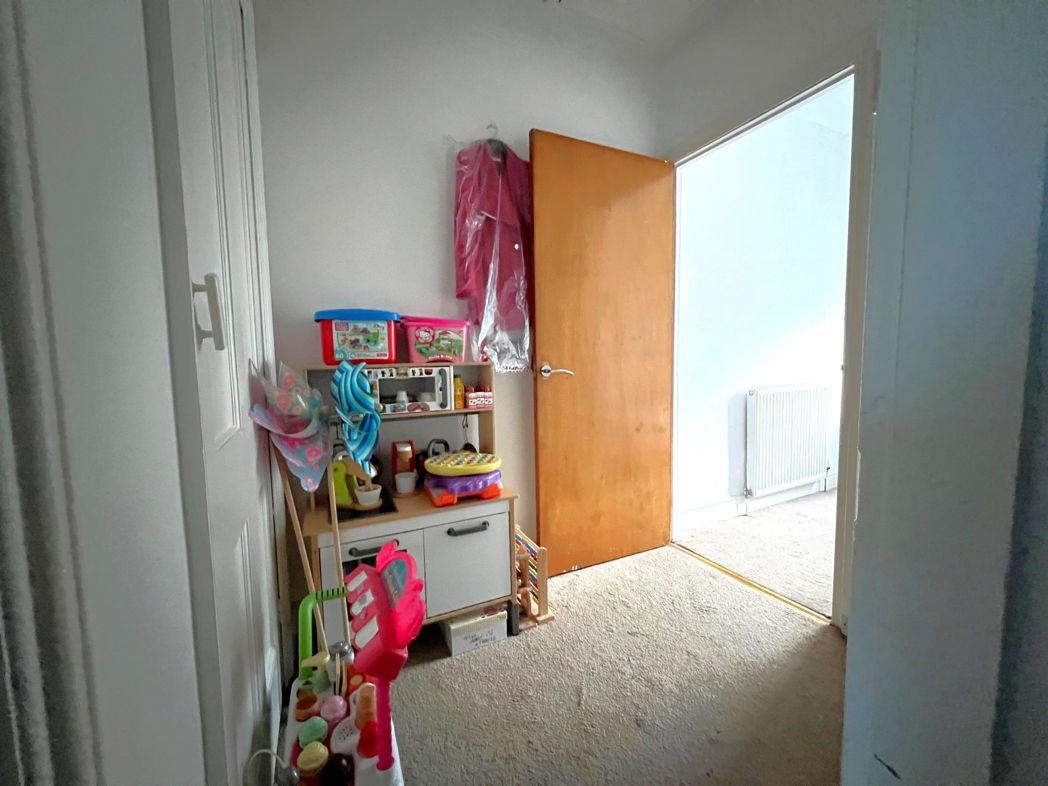 Property image 6 of 12