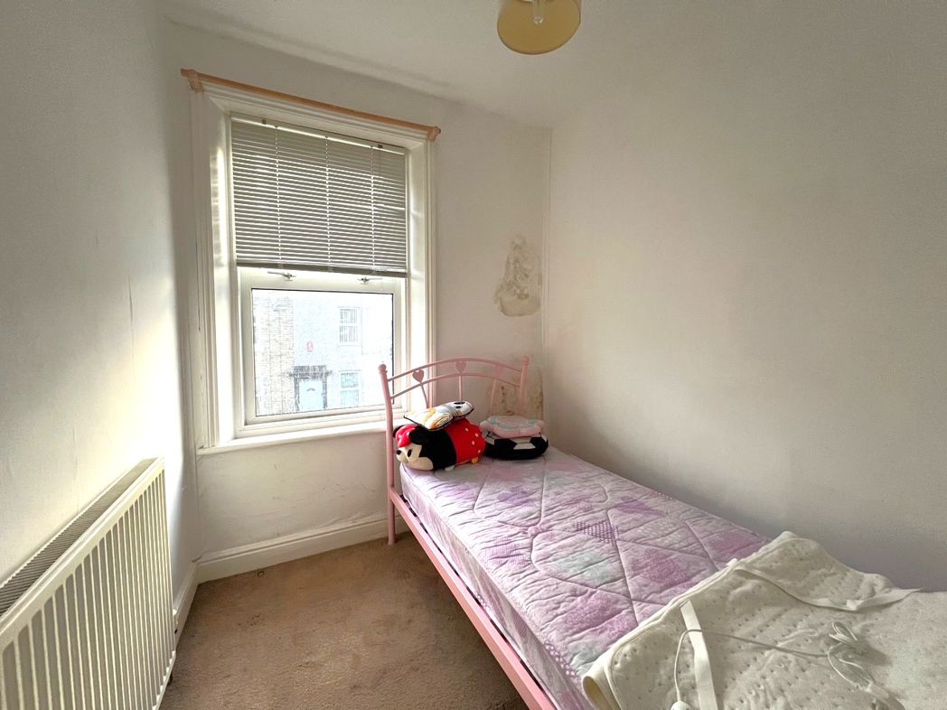 Property image 8 of 12
