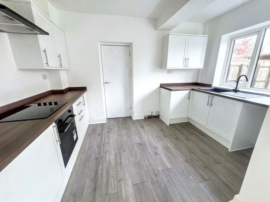 Property image 3 of 12