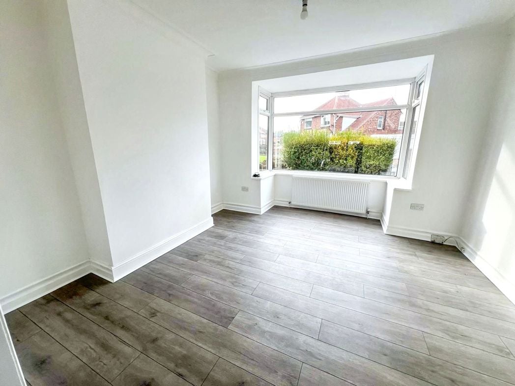 Property image 2 of 12