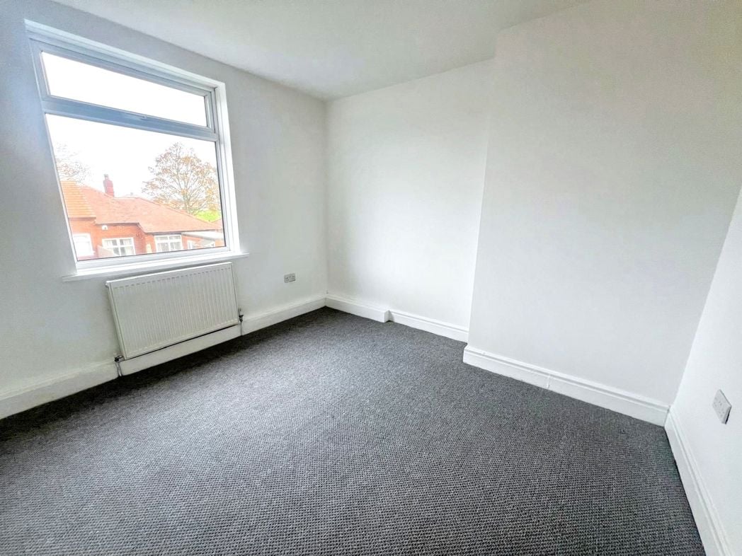 Property image 8 of 12