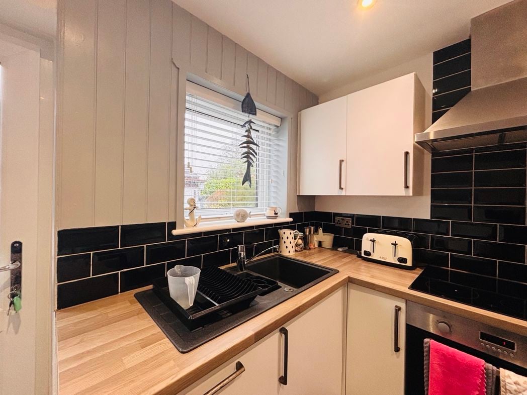 Property image 6 of 20