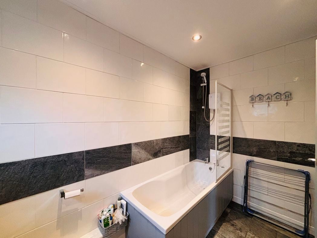 Property image 11 of 20