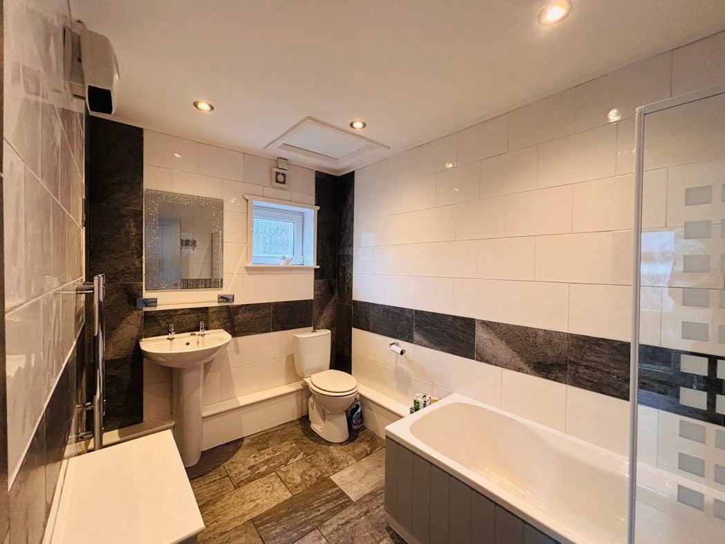 Property image 13 of 20