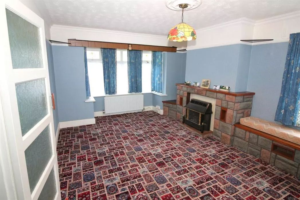 Property image 2 of 12