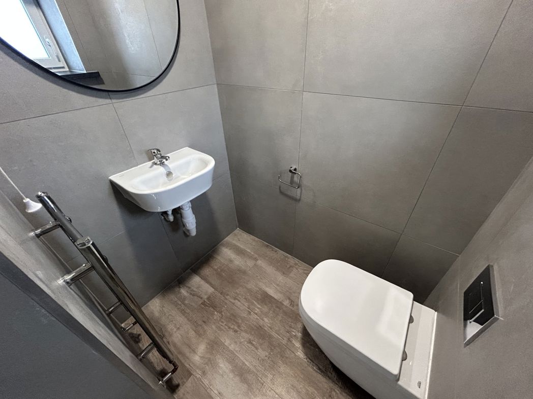 Property image 5 of 13