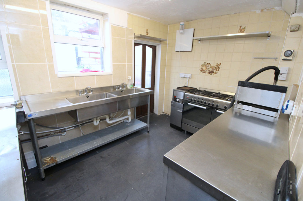 Property image 2 of 12