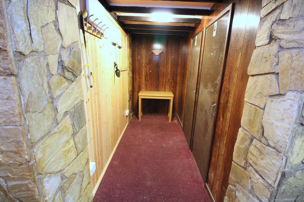 Property image 4 of 12