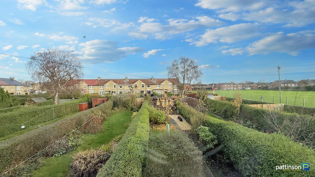 Property image 25 of 33