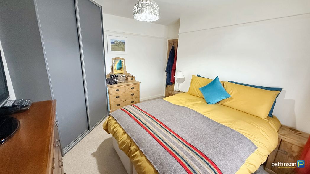 Property image 18 of 33