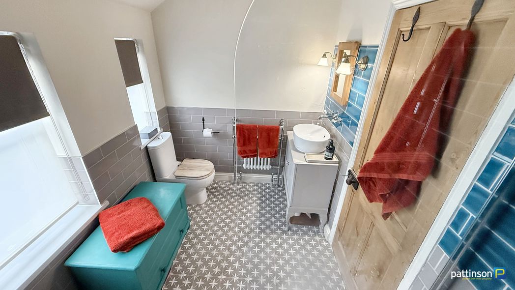 Property image 23 of 33