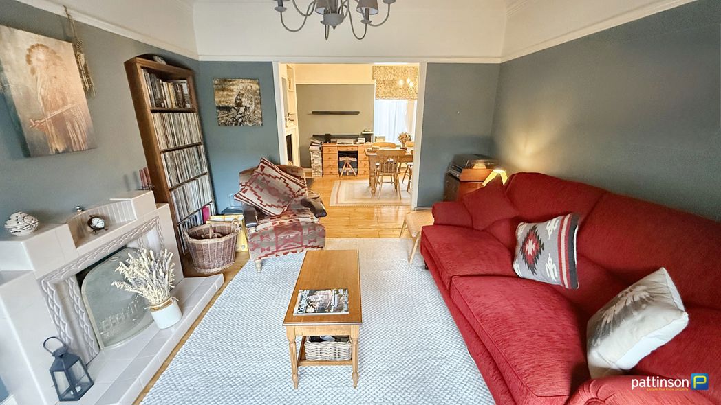 Property image 8 of 33