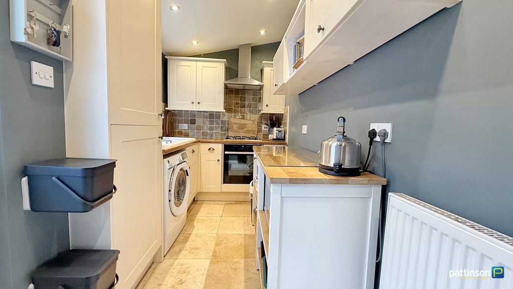 Property image 13 of 33