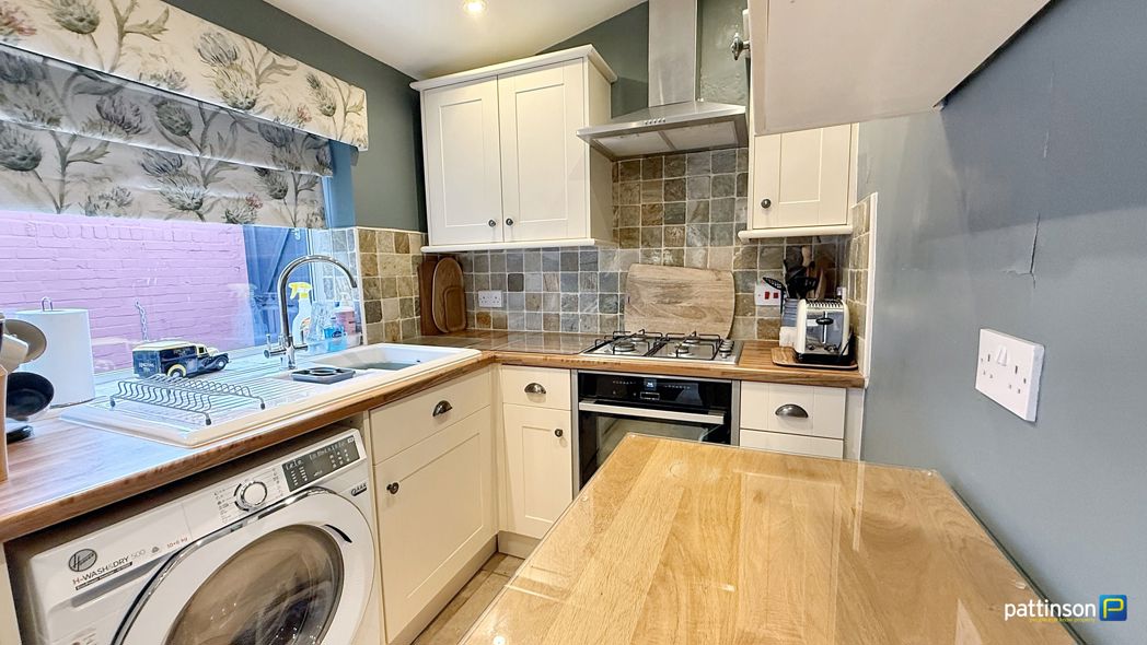 Property image 11 of 33