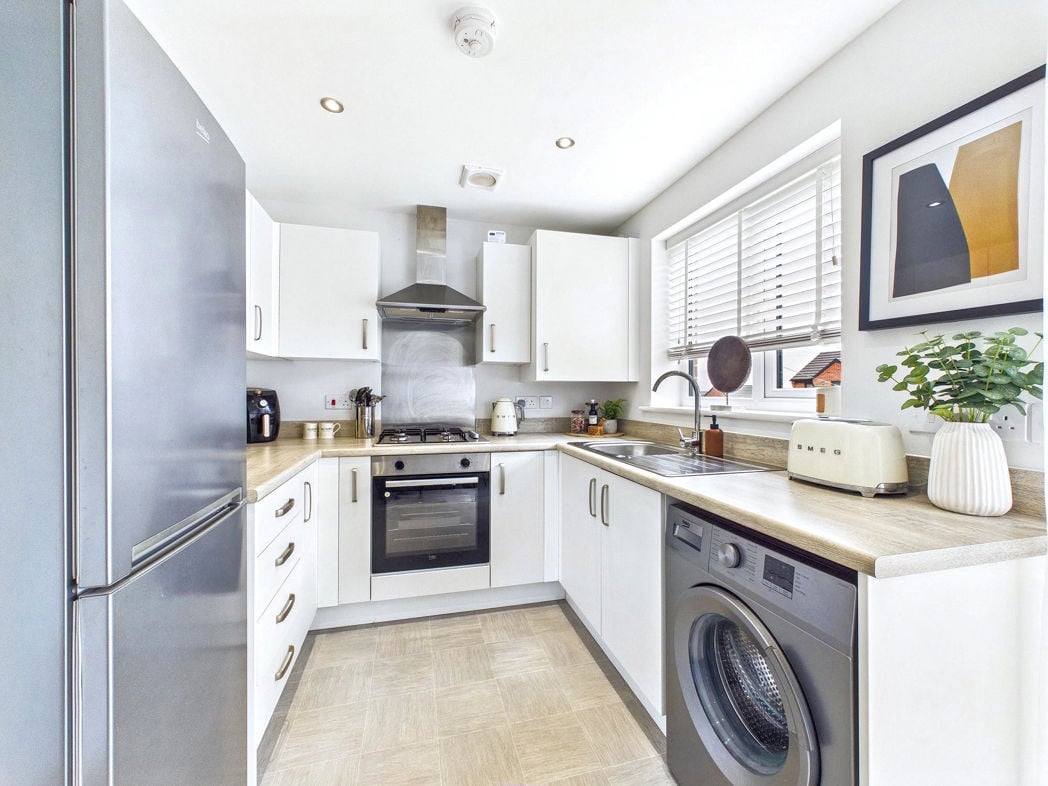 Property image 3 of 9