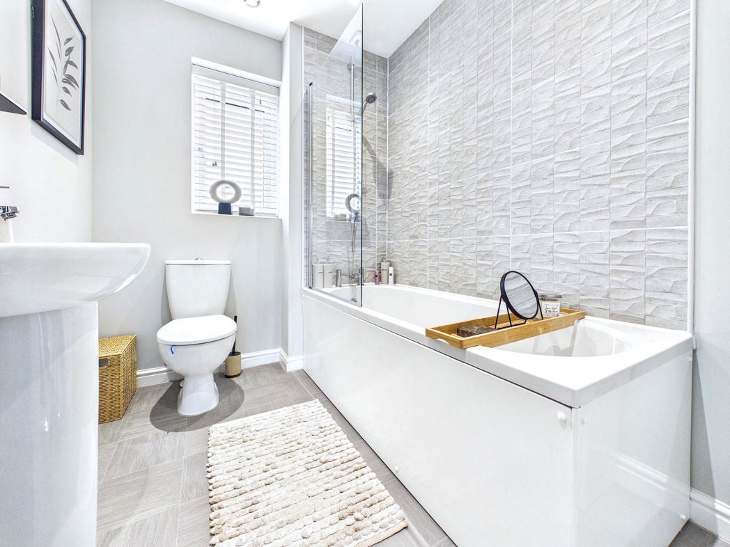 Property image 6 of 9