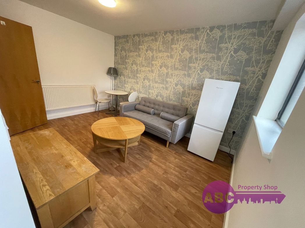 Property image 5 of 9
