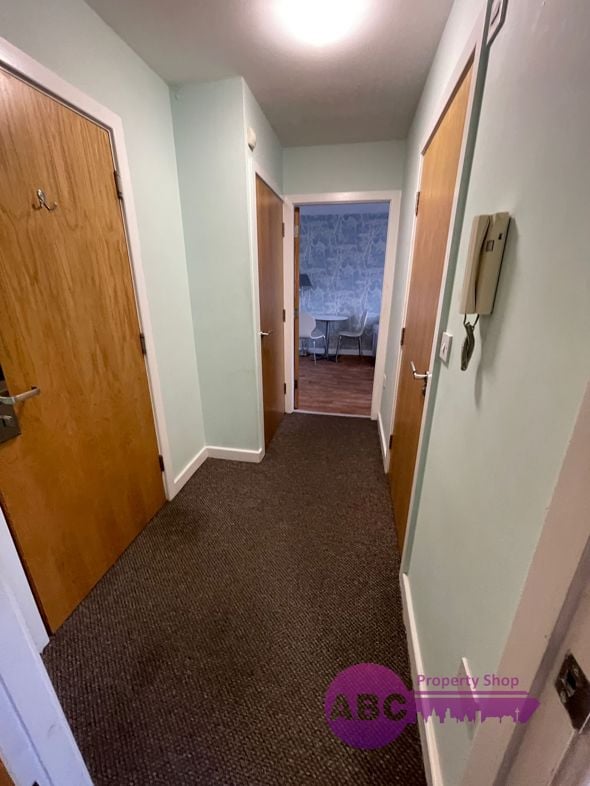 Property image 7 of 9
