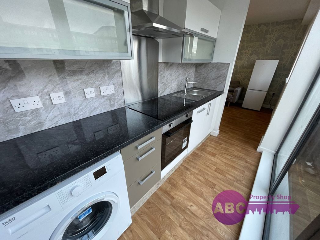 Property image 8 of 9